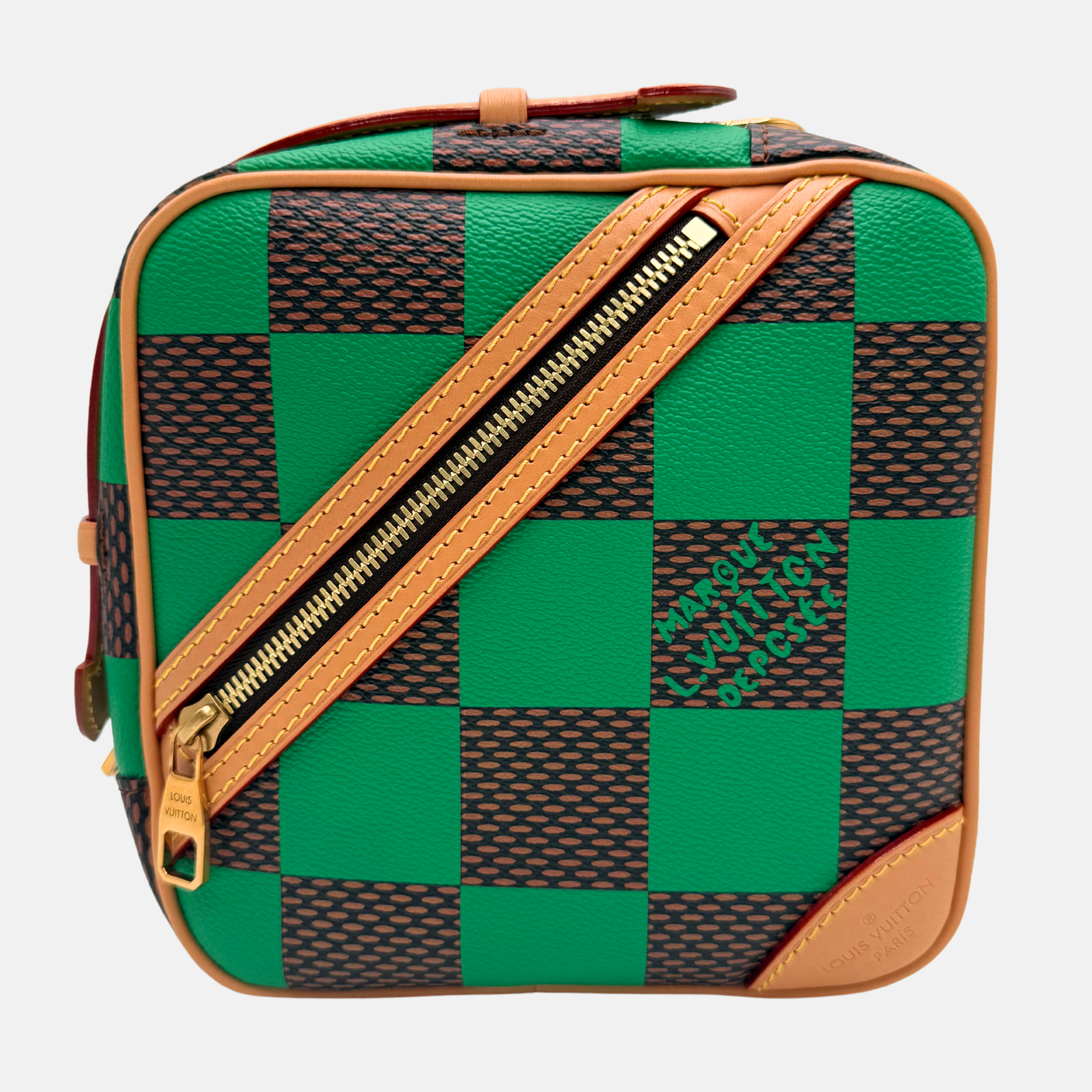 ヴィトン LOUIS VUITTON チェス　ファレル　メッセンジャー　ダミエ Louis Vuitton SS24 Chess Messenger Bag Damier Pop Jaune Mat