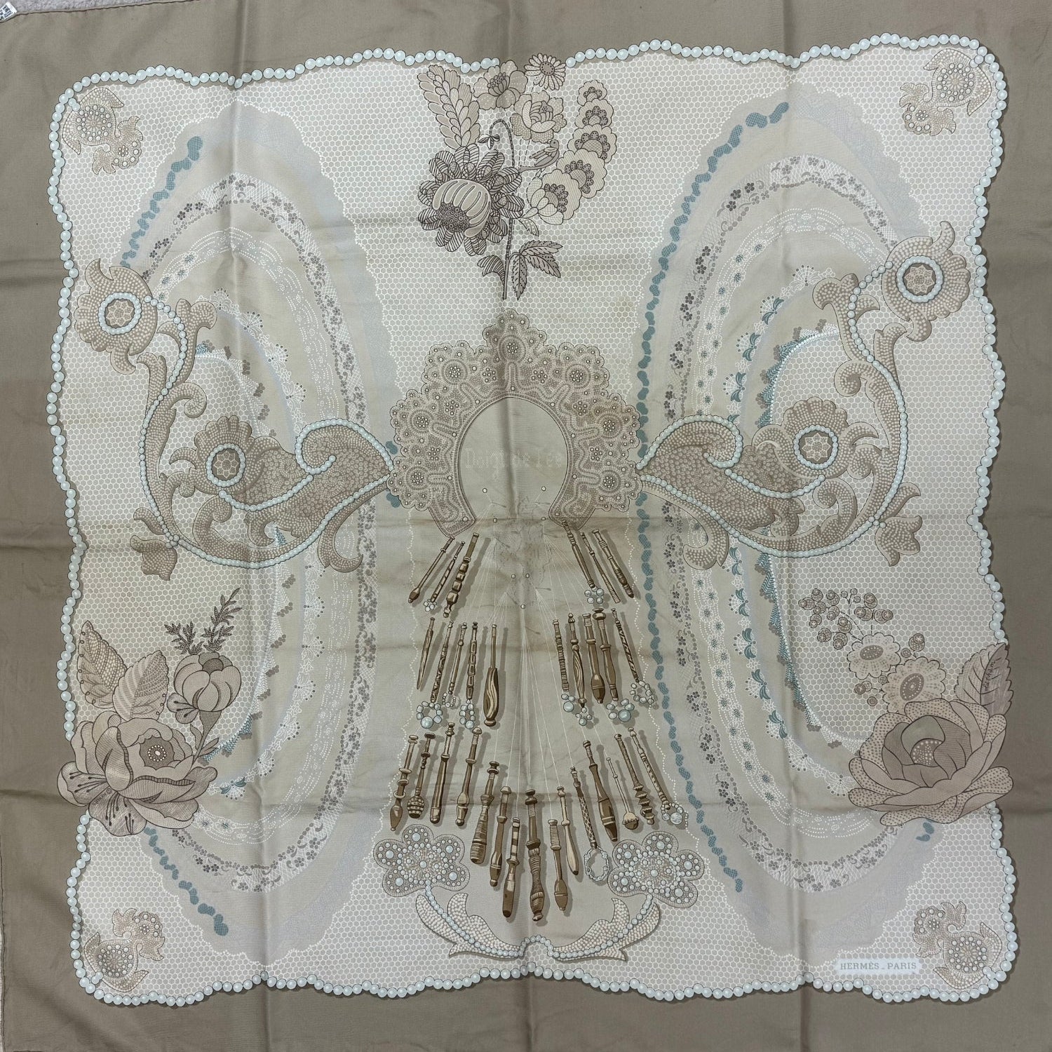 Dentelles et Camélias Scarf 90 Beige and Pale Green Silk