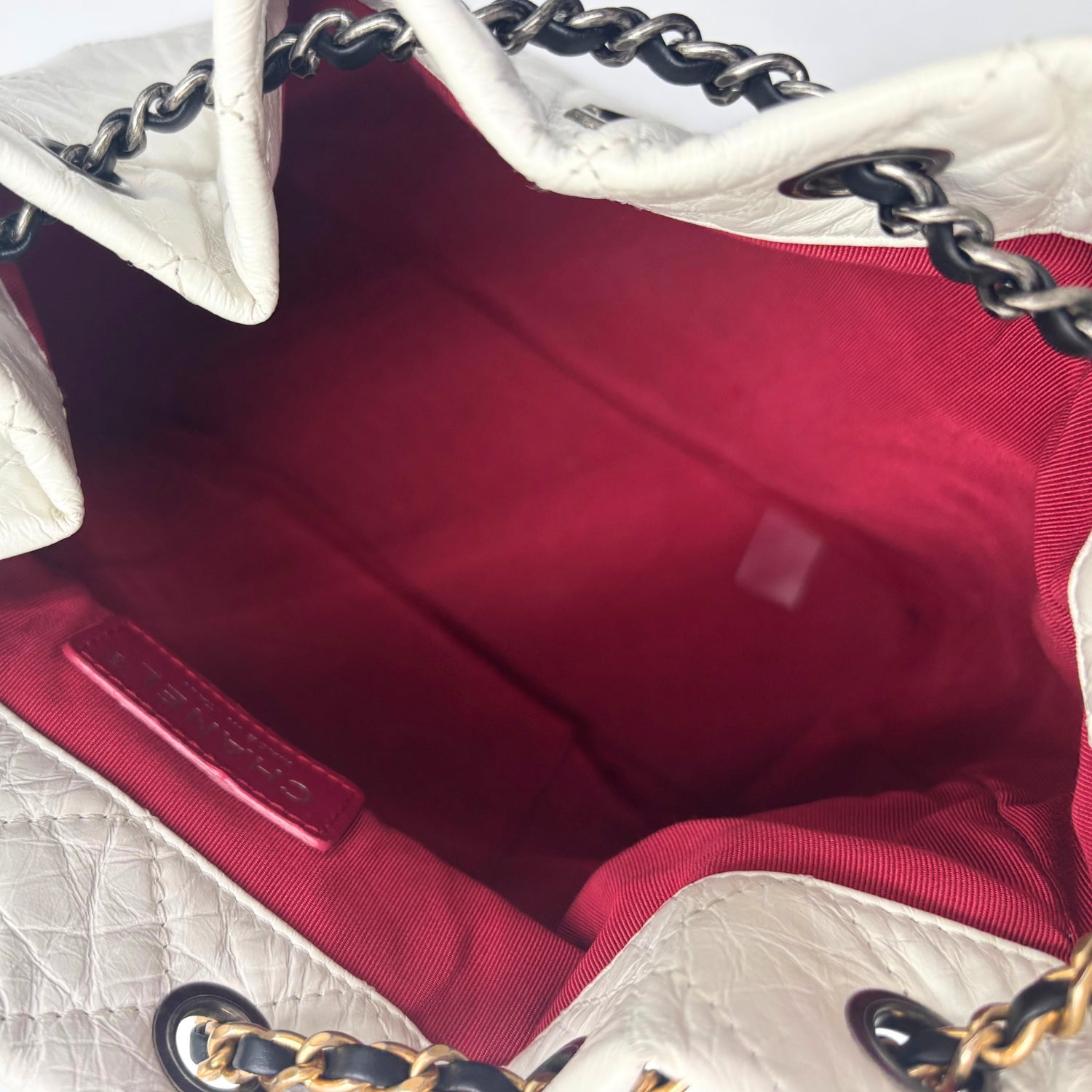 Gabrielle Drawstring Bag White Black Quilted Leather