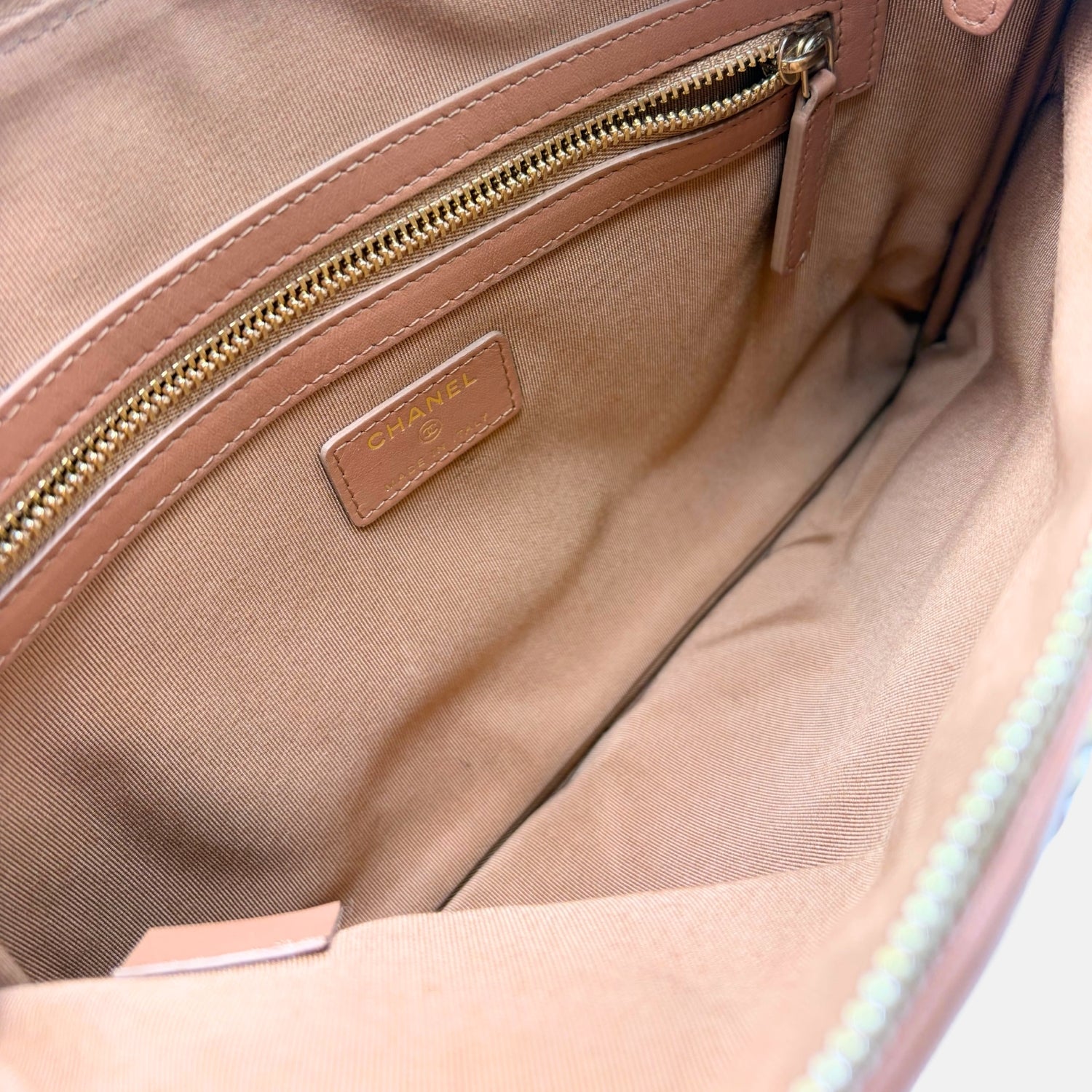 Zip Pouch Quilted Leather