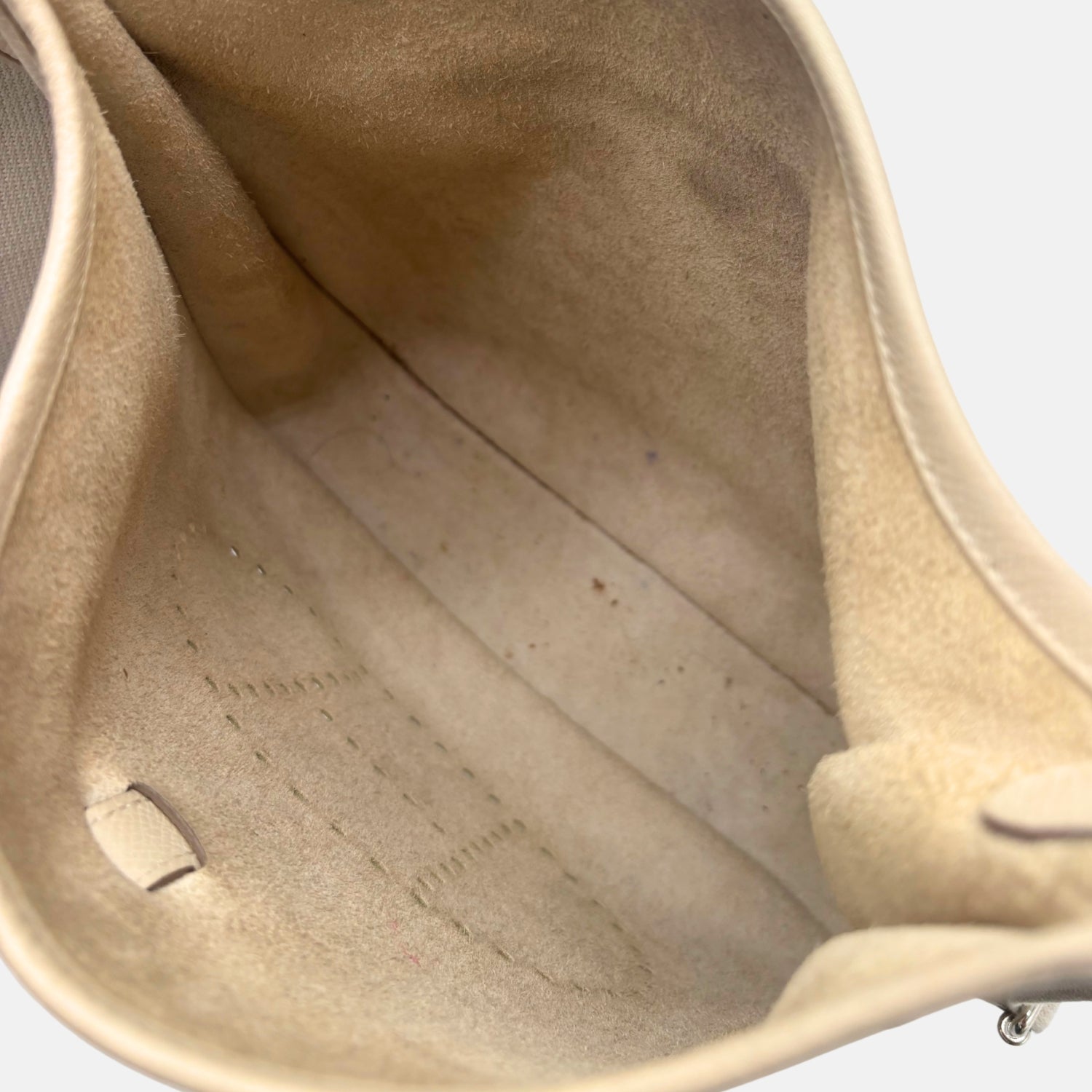 Evelyne III PM Bag Craie Clemence Leather