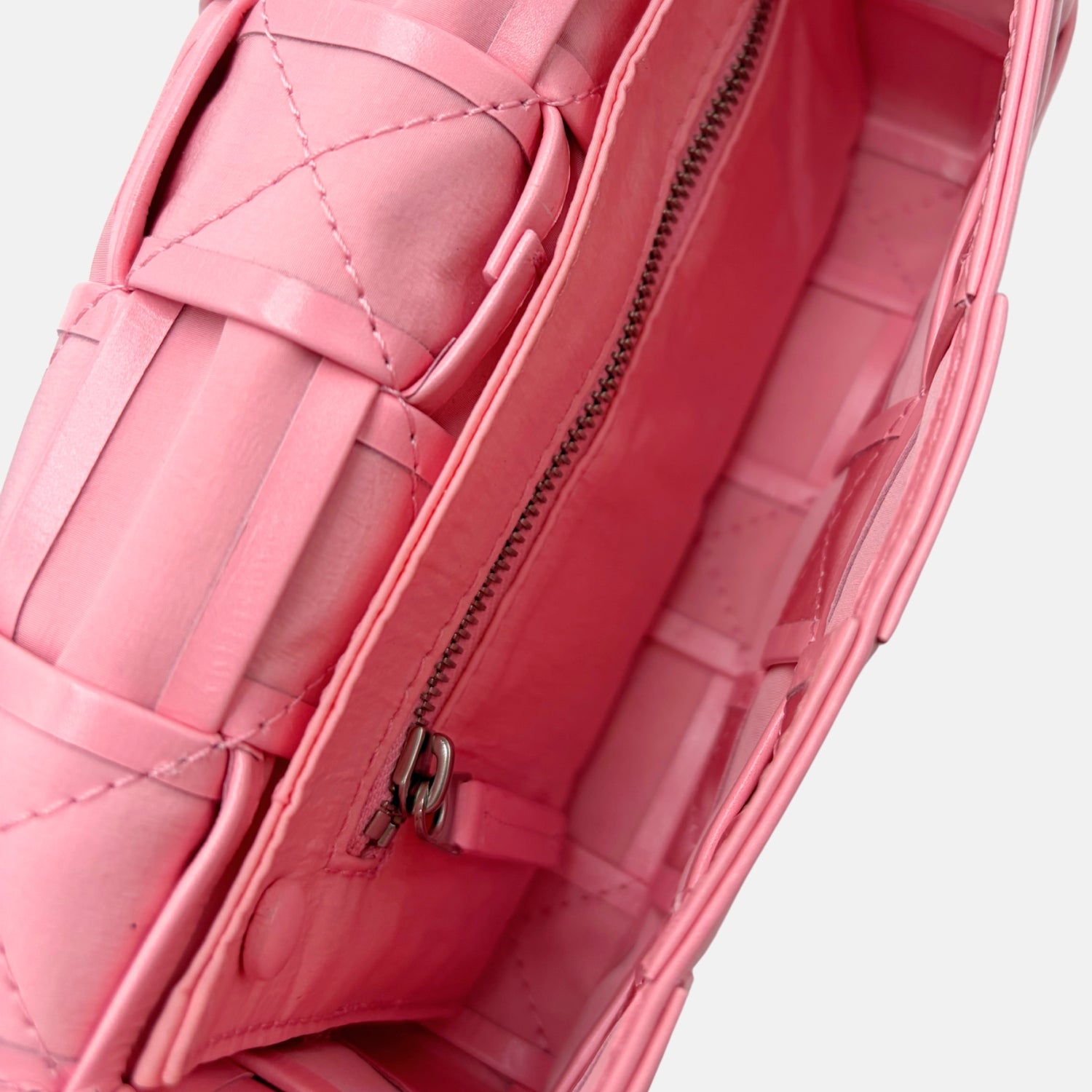 Cassette Crossbody Bag Padded Intrecciato Pink Leather